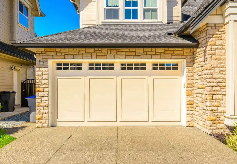 Signs It's Time to Replace Rather Than Repair Your Garage Door